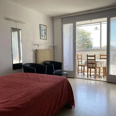 Avec Parking Privé à Balaruc-les-bains, Proche Stade - Fr-1-553-314 Balaruc-les-Bains