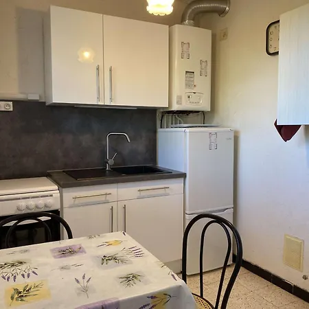 Avec Parking Privé à Balaruc-les-bains, Proche Stade - Fr-1-553-314