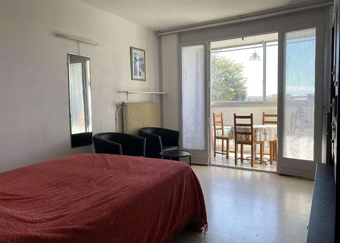 Avec Parking Privé à Balaruc-les-bains, Proche Stade - Fr-1-553-314 Balaruc-les-Bains